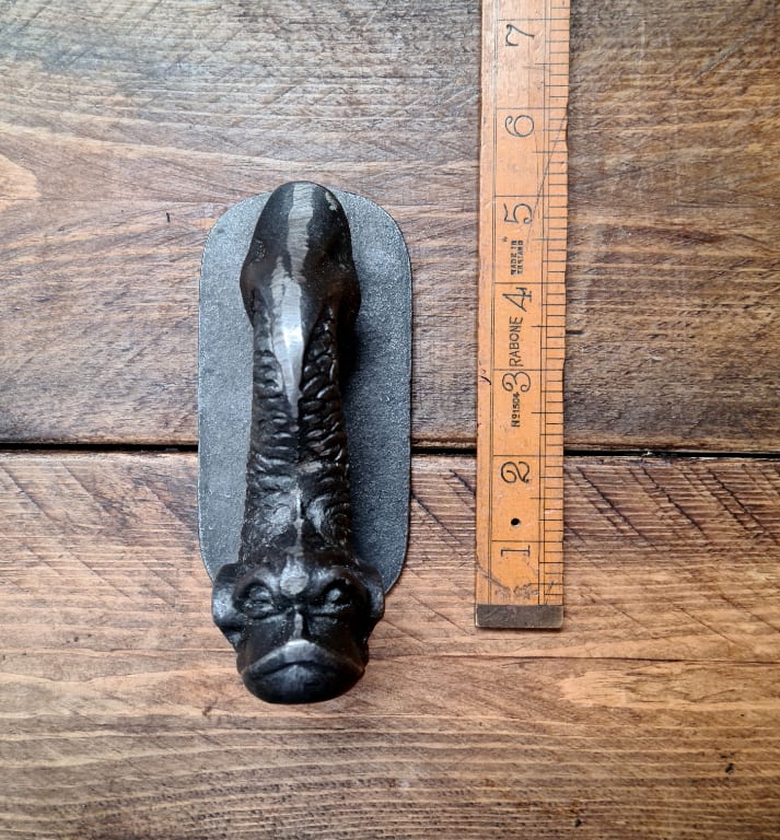 DOOR KNOCKER FISH CAST ANTIQUE IRON 135MM X 55MM X 78MM