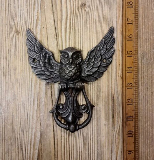 DOOR KNOCKER WINGED OWL CAST ANTIQUE IRON Ð 140MM X 165MM