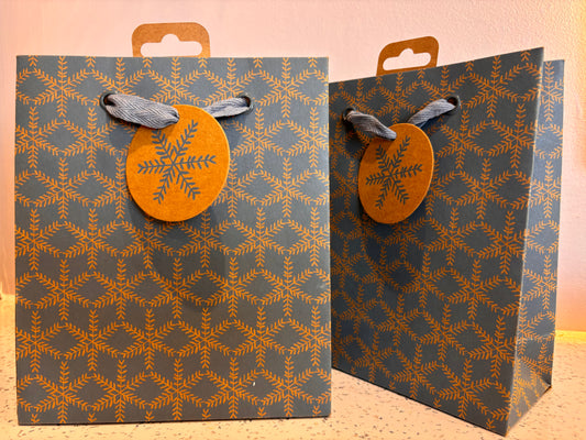 Snowflake Christmas Gift Bag 21cm